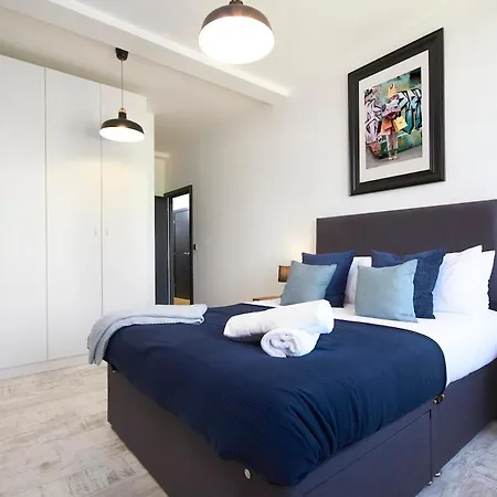 Chic 2-bed Nyc Retreat Leeds (West Yorkshire)
